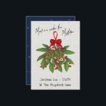 Cartão De Festividades Romântica Me Encontra Sob O Natal Misturado<br><div class="desc">Convite romântico à Véspera de Natal,  com um belo pacote verde e vermelho. Adicione os detalhes dos convites e desfrute de uma fabulosa véspera de Natal com amigos e familiares.</div>