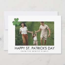 Cartão De Festividades Rua de shamrock com sorte minimalista. Foto do dia