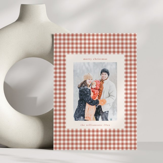 Cartão De Festividades Rustic Terracotta Gingham Plaid Christmas Photo (Criador carregado)