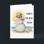 Cartão De Festividades Sandman Tropical Beach Christmas<br><div class="desc">Esta divertida carta de Natal dobrada apresenta um sanduíche alegre relaxando na praia bebendo um coquetel de coco tropical, ornamentos de concha balançando de seus braços de madeira derivada, e vibrações ensolaradas ao redor. Com uma estrela-do-mar e um caranguejo a se juntar à festa, é perfeito para os habitantes costeiros...</div>