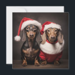 Cartão De Festividades Santa Claus Dachshund Twins<br><div class="desc">Imagem engraçada de dois pratos vestidos de Papai Noel prontos para a véspera de Natal</div>