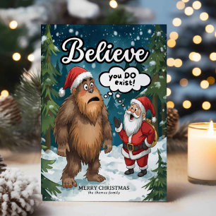 Cartão De Festividades Sasquatch Encontra o Papai Noel Acredite no Natal