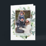 Cartão De Festividades Saudações Verde da Estação de Pine de Aquarela<br><div class="desc">Quadro de Pine Verde Elegante Moderno e Moleque de Pine Cones Cartão de Feriado de Saudações de Pine Cones</div>