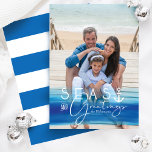 Cartão De Festividades Seas e Saudações Foto de Omã Costeira do Oceano Az<br><div class="desc">Capturar uma legal vibração náutica casual e costeira neste filho do mar de férias com a nossa coleção de natal de férias inspirada no litoral. Design apresenta um esquema de fotografia de cheio para apresentar a sua bela fotografia de família. "Seas e Saudações" foi concebido num design de tipografia na...</div>