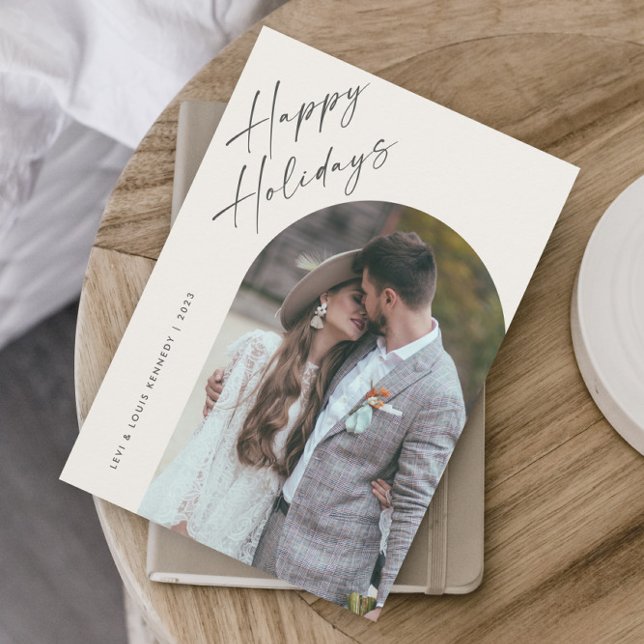 Cartão De Festividades Simple Script Boho Arco Feliz  (A modern script photo happy holiday card with boho arch and minimalist typographic layout.)