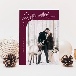 Cartão De Festividades Sob Mistletooe Forever Newlywing Foto Cranberry