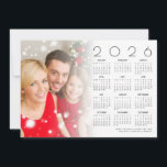 Cartão De Festividades Sobreposição de Fotos da Família de Calendários 20<br><div class="desc">A Família de Fotos do Calendário 2026 Sobrepõe Feliz Natal. Disponível digitalmente e impresso. Basta trocar a sua foto pela imagem de exemplo e personalizar sua saudação na parte inferior. Sua foto estará por trás de uma camada de opacidade de tons graduada para que o texto possa ser visto por...</div>