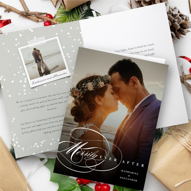 Cartão De Festividades Sr. e Sra. Elegante Florescem Merrily Depois Da Fo (Mr & Mrs Elegant Flourish Script Merrily Ever After Photo Holiday Card @ fat_fa_tin)