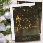 Cartão De Festividades Starry Winter Night Merry Christmas Script Dourado<br><div class="desc">Noite de inverno estrelado Cartão de Natal feliz com uma caligrafia elegante com script de ouro. Este chic e a design moderna combinam pincéis de aquarela, estrelas de ouro, brilho de estrelas, poeira de ouro e uma floresta nebulosa. Está escrito à mão com Feliz Natal e a modelo está pronta...</div>