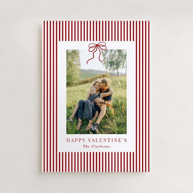 Cartão De Festividades Striped Red Bow Family Photo Valentine’s Day Card (Criador carregado)
