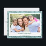 Cartão De Festividades Teal Blue Leaf Patterno Simples Feliz Natal<br><div class="desc">Azul Teal e Padrões de Folha Verde Mint Simples Cartão com fotos Feliz de Natal Feriado. A imagem e o nome da família podem ser substituídos neste simples e elegante Cartões de foto de Natal Pastel Greenery.</div>