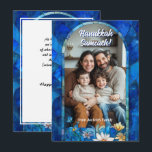 Cartão De Festividades Texto personalizado Feliz Hanukkah, vidro manchado<br><div class="desc">Envie suas saudações de Chanucá com um toque pessoal usando este cartão de saudação simples de Chanucá personalizável! A frente apresenta um design vibrante com uma área de fotos personalizada, perfeito para mostrar uma memória carinhosa. A saudação "Chanucá Sameach!" (Feliz Chanucá) é mostrada elegantemente no topo, com espaço para texto...</div>