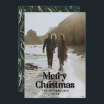 Cartão De Festividades Tipografia botânica da cor verde-escura moderna<br><div class="desc">Cheio moderno sangrou foto elegante rústica,  crosta aquosa,  cor seca,  cor botânica,  cor mutada,  cor mutada,  cartão de Natal de Natal. Verde-sábio,  verde-caçador,  preto,  branco e castanho moderno na via colorida.</div>