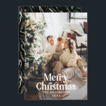 Cartão De Festividades Tipografia botânica moderna e elegante<br><div class="desc">Cheio moderno sangrou foto elegante rústica,  crosta aquosa,  cor seca,  cor botânica,  cor mutada,  cor mutada,  cartão de Natal de Natal. Verde-sábio,  verde-caçador,  preto,  branco e castanho moderno na via colorida.</div>