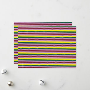 Cartão De Festividades um fundo listrado multicolorido com pontos