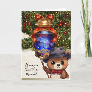 Cartão De Festividades Urso Teddy Fofo Pintando uma Lanterna de Árvore de