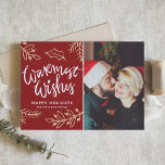 Cartão De Festividades Vermelho Deseja Foto Moderna de Caligrafia<br><div class="desc">Envie seus desejos mais calorosos a amigos e familiares com este cartão de Natal personalizável. Este cartão fotográfico apresenta caligrafia moderna com sotaque foliar. Personalize adicionando seus detalhes. Este cartão de Natal personalizado está disponível em outras cores e estoque de cartão. Itens correspondentes estão disponíveis.</div>