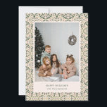 Cartão De Festividades Vintage Blush Green Floral Azulejo Foto Natal<br><div class="desc">Celebre a temporada com este elegante Cartão de Férias de Natal do Azulejo Floral Verde Vintage Blush. Apresentando um encantador padrão de azulejo floral em tons suaves e verdes, este cartão combina o estilo de vinheta com um toque moderno. Personalize-o com a sua foto favorita e a sua mensagem de...</div>