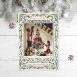 Cartão De Festividades Vintage Holly Photo<br><div class="desc">Quadro original ilustrado feito de folhas e bagas ocas; cor creme.</div>