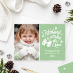 Cartão De Festividades Vintage Mint Foto Verde Mais Calorosa<br><div class="desc">O Cartões de foto de Natal clássico saudando apresenta o design de texto de roteiro branco "Os mais quentes votos para este Natal" com um par de luvas de inverno aconchegantes e padrão de sotaque de estrelas e flocos de neve. Personalize com sua foto e texto personalizado. A cor de...</div>