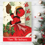 Cartão De Festividades Vintage Retro Ho Ho Ho Christmas Girl Personalizad<br><div class="desc">Este cartão de Natal bonito apresenta uma ilustração vintage de século médio de uma menina, com um vestido de Natal vermelho, casaco e chapéu, batendo na porta enquanto segurava um cesto de colhões e bagas para entregar. Personalize adicionando seu nome ou texto especial na parte inferior. Personalize a mensagem de...</div>