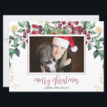 Cartão De Festividades Watercolor Berry Evergreen Holiday Photo<br><div class="desc">Mande uma alegria sincera de Natal com este cartão com fotos "Feliz Natal" enquadrado em amoras de aquarelas, pinheiros e folhas verdes com sotaques de ouro sutis. Perfeito para famílias, casais ou amantes de animais de estimação que desejam um design quente e inspirado na natureza. Substitua a foto de exemplo...</div>