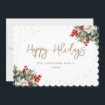 Cartão De Festividades Winter Berries Holly White Poinsettia Elegante<br><div class="desc">Cartão de feriados brancos e dourados,  com uma moldura de neve enfeitada com poinsettia branca,  sagrada com bagas vermelhas e outros verdes. Personalize facilmente este cartão de feriado elegante com o seu texto.</div>
