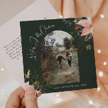 Cartão De Festividades Winter Floral Arch Holly Jolly Christmas One Photo<br><div class="desc">Neste inverno de natal holly jolly jolly, um cartão de festas com fotografia tem um design brilhante e elegante com ilustrações vibrantes de aquarela de poinsetos vermelhos e cor-de-rosa e delicados verdes de inverno. Com elementos botânicos quicos como pinho, sagrado e bagas de inverno, a paleta colorida do cartão, incluindo...</div>