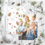Cartão De Festividades Winter Pine Berry Feliz Natal Script Photo Hol<br><div class="desc">Procurando um cartão de férias bonito e único para enviar aos seus amigos e familiares este ano? Não olhe mais que o nosso Cartão de Férias de Natal Feliz de Pine Berry de inverno! Esta carta simples e elegante apresenta o seu médio de sangria de cheio favorito para fotografia em...</div>