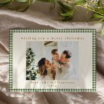 Cartão De Festividades Xadrez Verde Clássica - Natal com Duas Fotografias<br><div class="desc">Cartão de Natal Clássico Verde Gingham Xadrez Personalizada com Duas Fotografias</div>