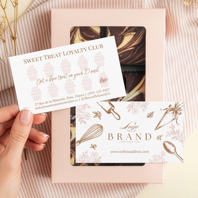 Cartão De Fidelidade Cupcake Pastry Chef Baking Utensils Bakery Logo (Cupcake Pastry Chef Baking Utensils Bakery Logo Loyalty Card)