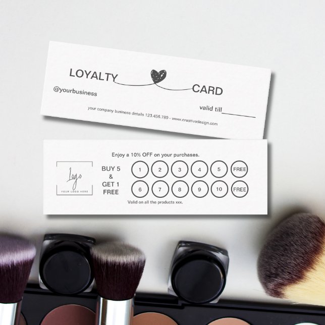 Cartão De Fidelidade Preto e Branco Elegante de Coração Simples (Simple Heart Elegant Black & White Loyalty Card)