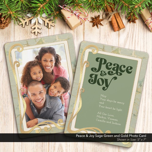 Cartão de Foto Paz & Alegria Verde Salvia e Dourad (Peace & Joy, Sage Green and Gold Holiday Photo Greeting Card)