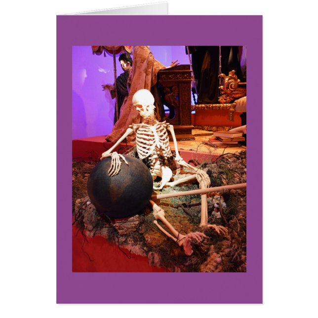 Cartão de Halloween de esqueleto assustador (Frente)