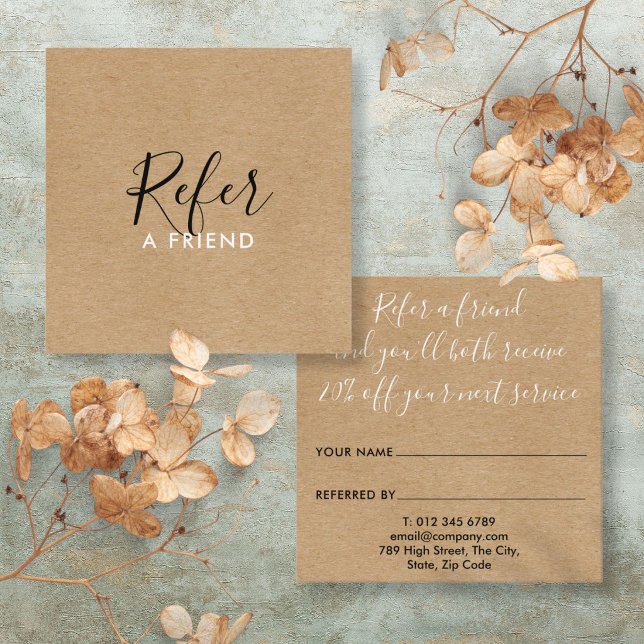 Cartão De Indicação Rustic Kraft Simples Boho Assinatura Script (Rustic Kraft Simple Boho Signature Script Referral Card)