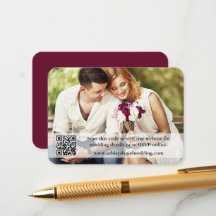 Cartão De Informações Burgundy de Foto Sobreposta QR do Site de Casament