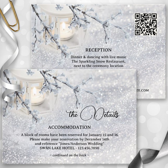 Cartão De Informações Casamento no inverno de Lanterna de Neve Espumante (Winter wedding enclosure card featuring a lantern in a sparkling snow - details - registry - QR code)