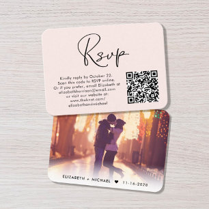 Cartão De Informações Código QR de foto moderna rosa para casamento RSVP