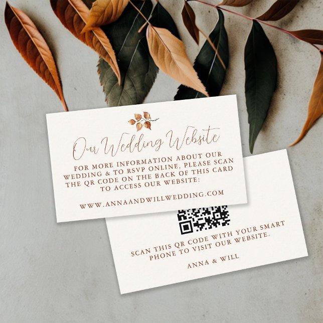 Cartão De Informações Código QR do Site Casamento Cai Sai Casamento (Wedding Website QR Code Fall Autumn Leaves Terracotta Burnt Orange Modern Calligraphy Sophisticated)