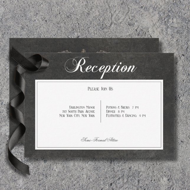 Cartão De Informações Crânios Pretos e Brancos Góticos e Recepção Cardía (Gothic Black & White Skulls & Heart Wedding Reception Card)