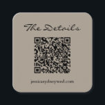 Cartão De Informações Detalhes de RSVP de Casamento de Script Simples<br><div class="desc">Mantenha as coisas modernas e sem esforço com esta placa de gabinete de código QR de código QR com detalhes de RSVP de casamento de script simples personalizado em Taupe. Apresentando um design elegante e minimalista em uma matiz macia, esta placa fornece todos os detalhes essenciais para seus convidados, incluindo...</div>