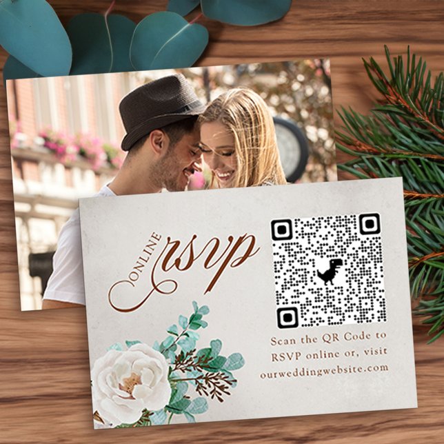 Cartão De Informações Foto: RSVP Online Código QR White Rose Eucalyptus (Winter Wedding Online RSVP Card with QR code, photo, elegant calligraphy, white rose and eucaluptus)