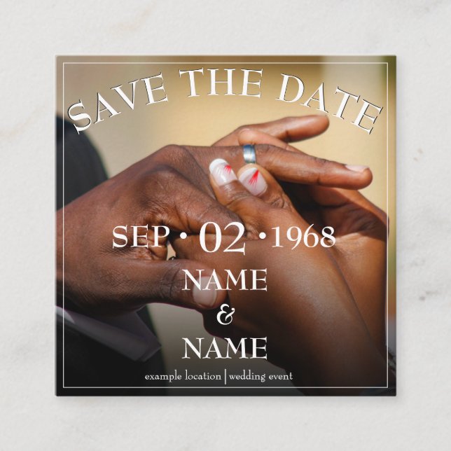 Cartão De Informações Mãos de um casal de casamento com anel (Frente)