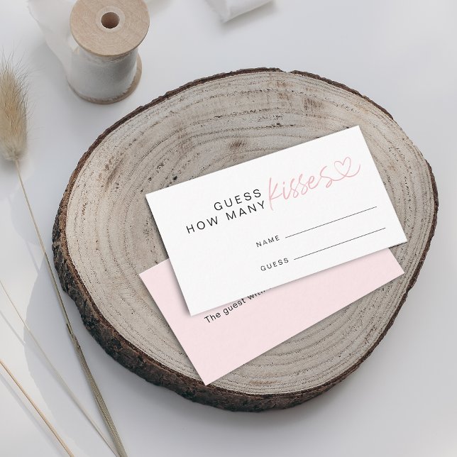 Cartão De Informações Moderno adivinha quantos beija o jogo do Chá de pa (Modern Guess How Many Kisses Bridal Shower Game Enclosure Card)