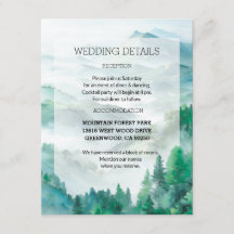 Montanhas transculentes brancas e verdes etéreas