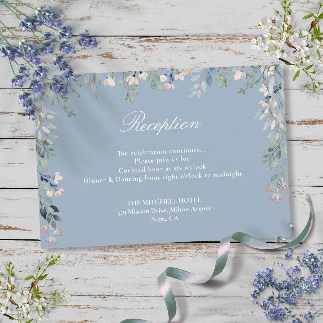 Cartão De Informações Recepção de casamento verde-verbal Dusty Blue (Dusty Blue Floral Greenery Wedding Reception Enclosure Card)