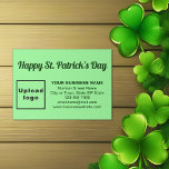 Cartão De Informações Santa Patrick Saudação em Verde Claro<br><div class="desc">Feliz Dia de São Patrício! Outro feriado para comemorar este mês de março e anunciar também o seu negócio ou promover o seu nome de marca. Cartão verde claro de cerâmica a cores que você pode personalizar para colocar sua marca de negócios e com a saudação do Dia de São...</div>