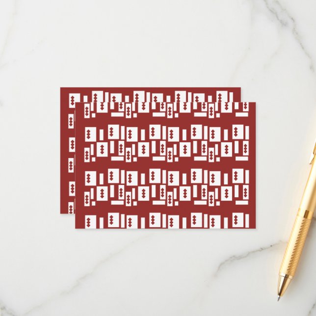 Cartão De Informações Um tapete vermelho com padrão texturizado é espalh (Frente/Verso In Situ)