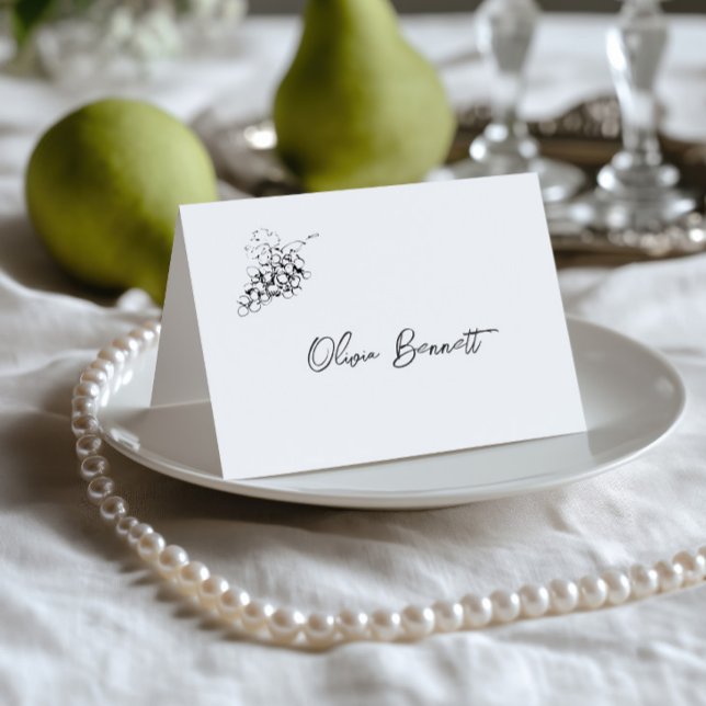 Cartão de Local de Casamento Preto e Branco Desenh (Hand Drawn Black & White Wedding Place Card)