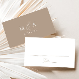 Cartão De Lugar Casamento Taupe de Letra Moderna e Elegante